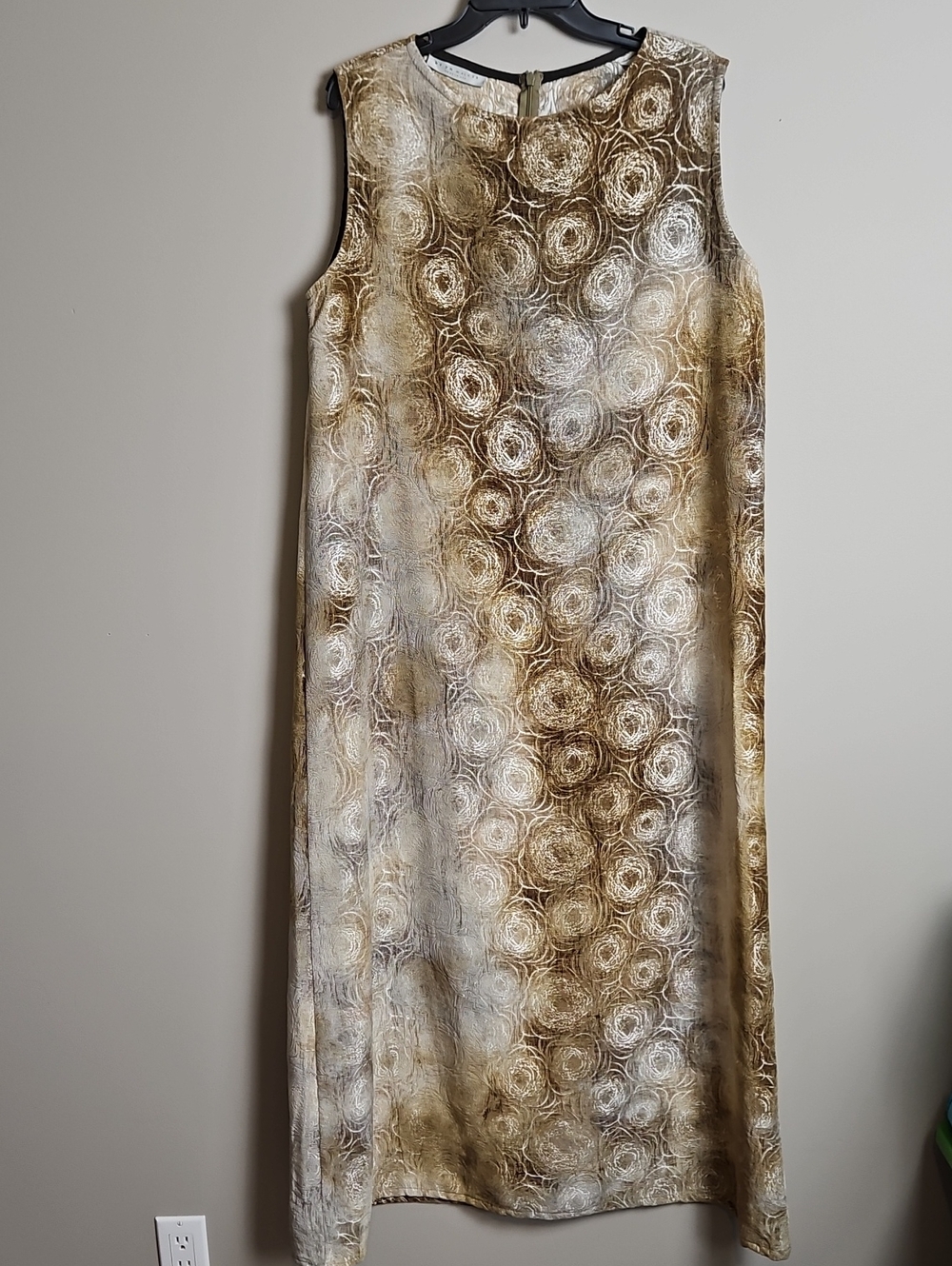 Bryn Walker Sleeveless Velvet Chenille Maxi Dress: Golden-Brown Swirl: Size- L